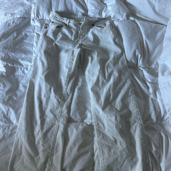 Stylish White Jeans - Picture 1 of 4
